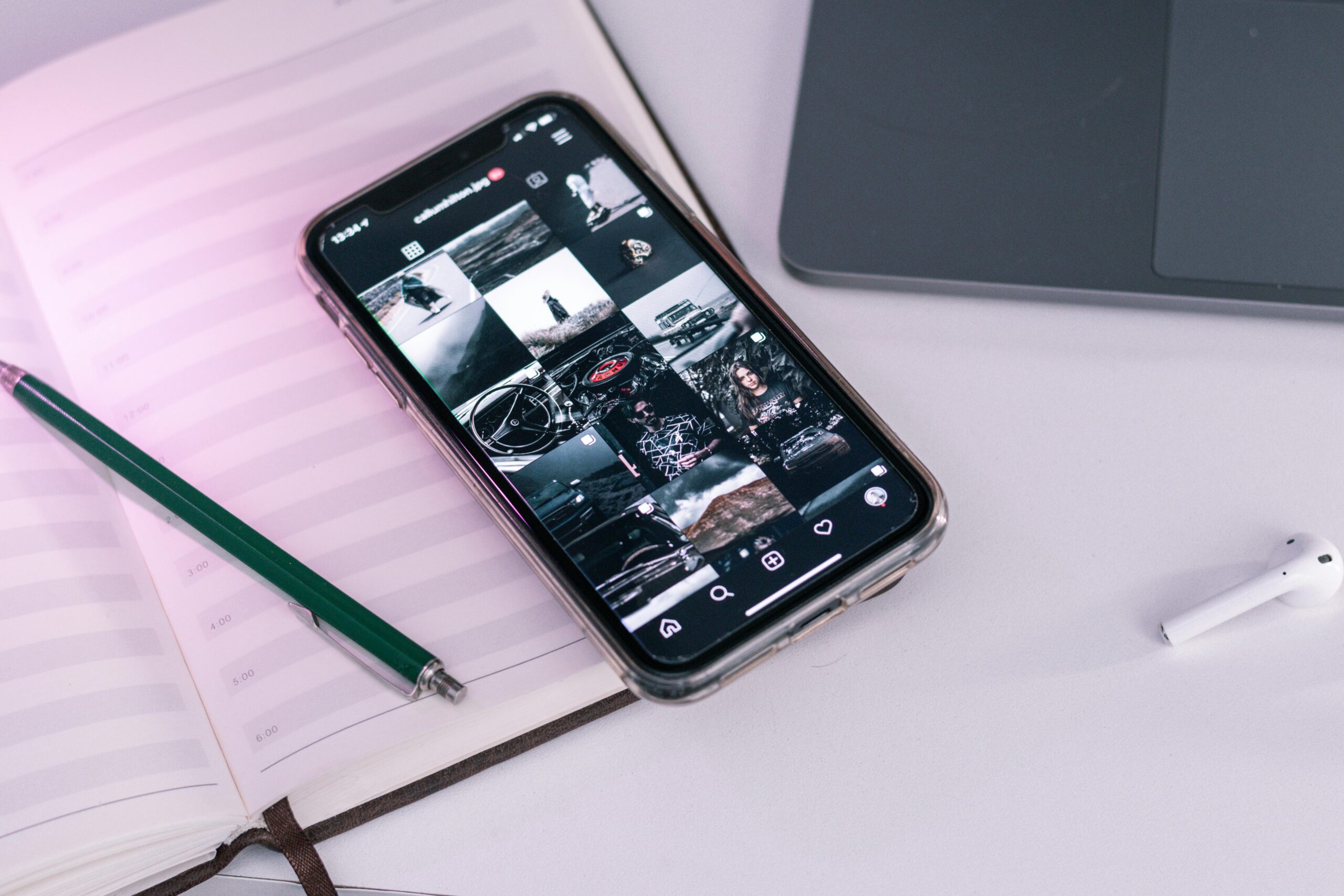 pexels skelm 7856643